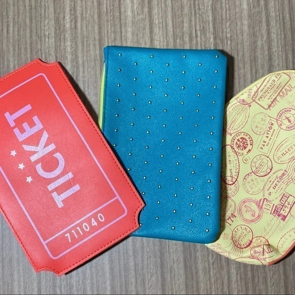New! Set of 3 Ipsy make‎ up bags